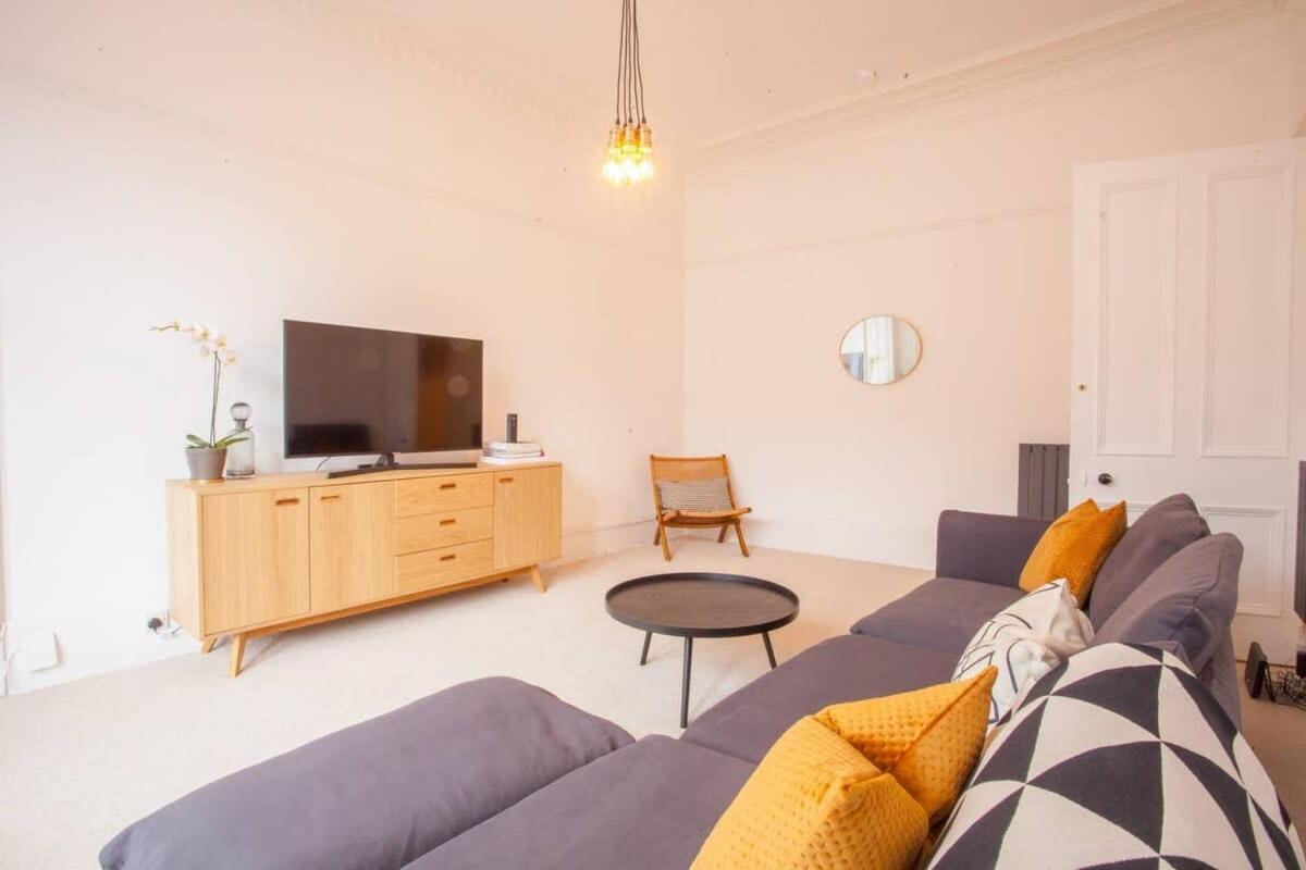 Stunning 2 Bed Property In Heart Of West End Glasgow Bagian luar foto